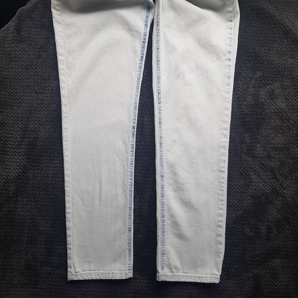 Material Girl Bleach Dye Jeans - Picture 7 of 11